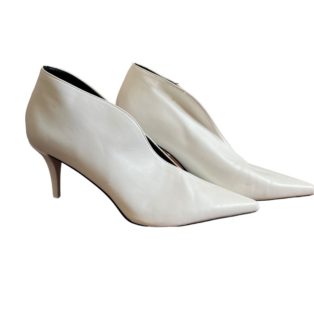 Zara‎ Women’s 8.5 White V Slit Vamp Heeled Bootie Boot Closed Toe Eu 39